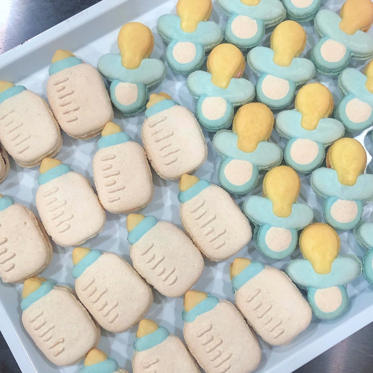 Baby Girl/ Boy Macarons