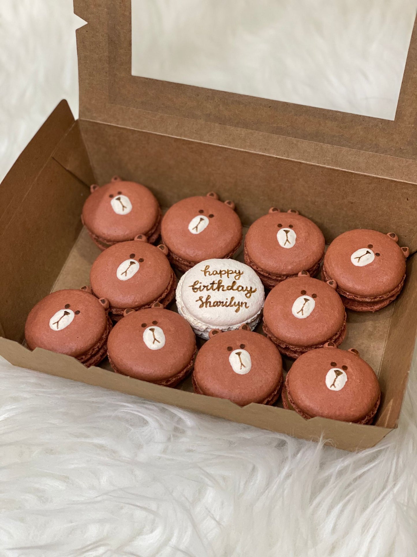 LINE Macarons