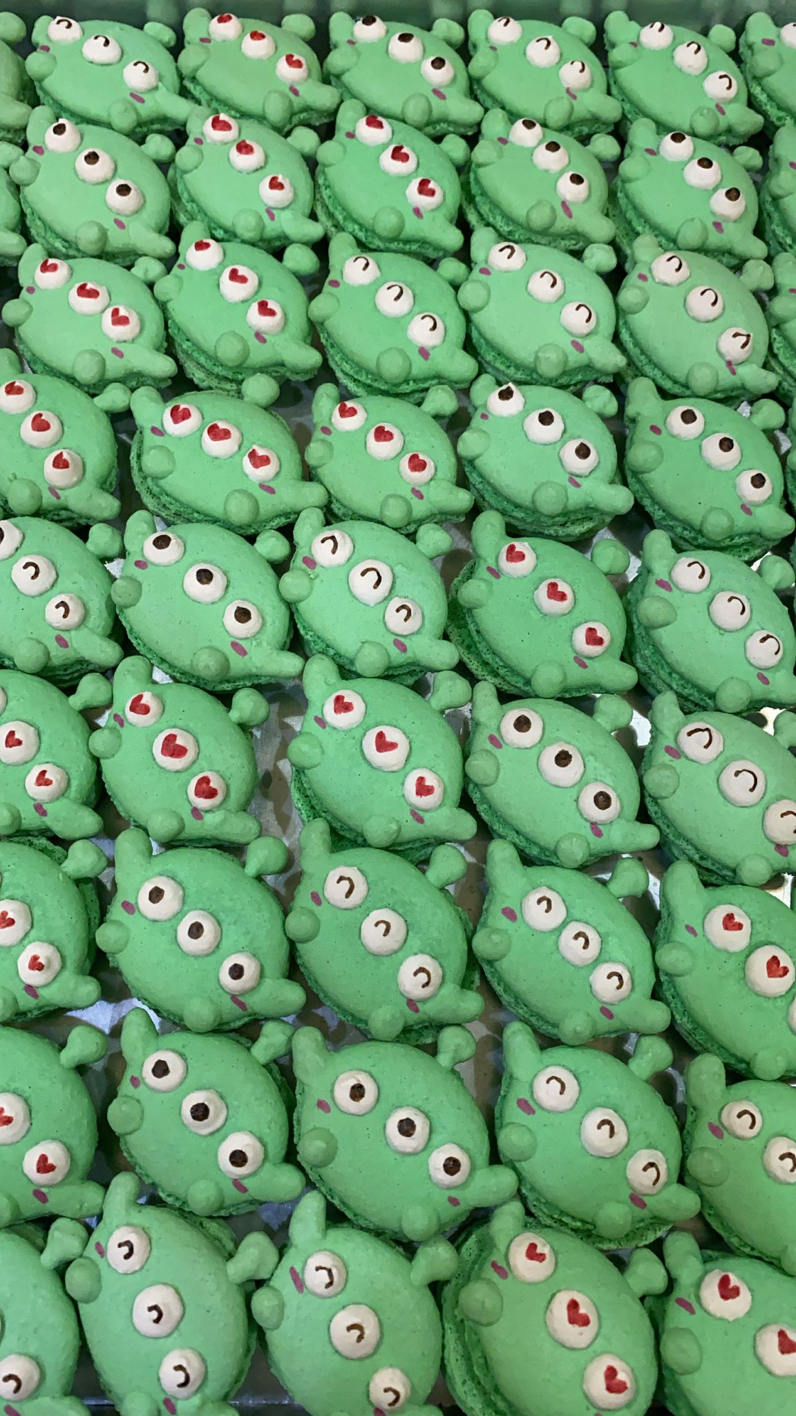 Three Eyed Alien Macarons