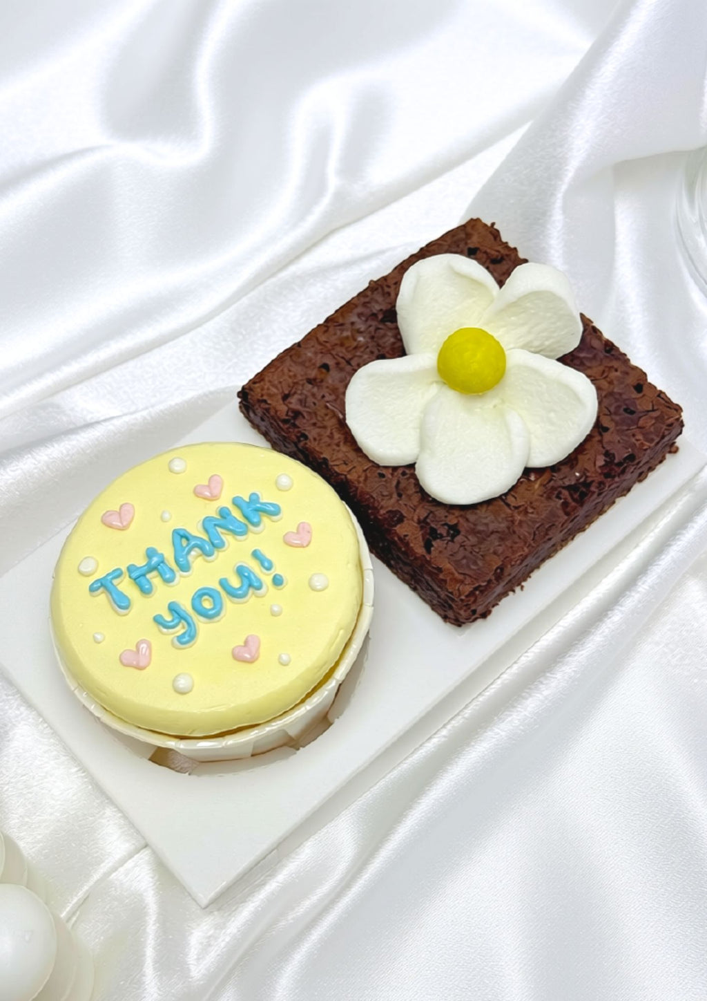 Cupcake & Flower Brownie Gift Set