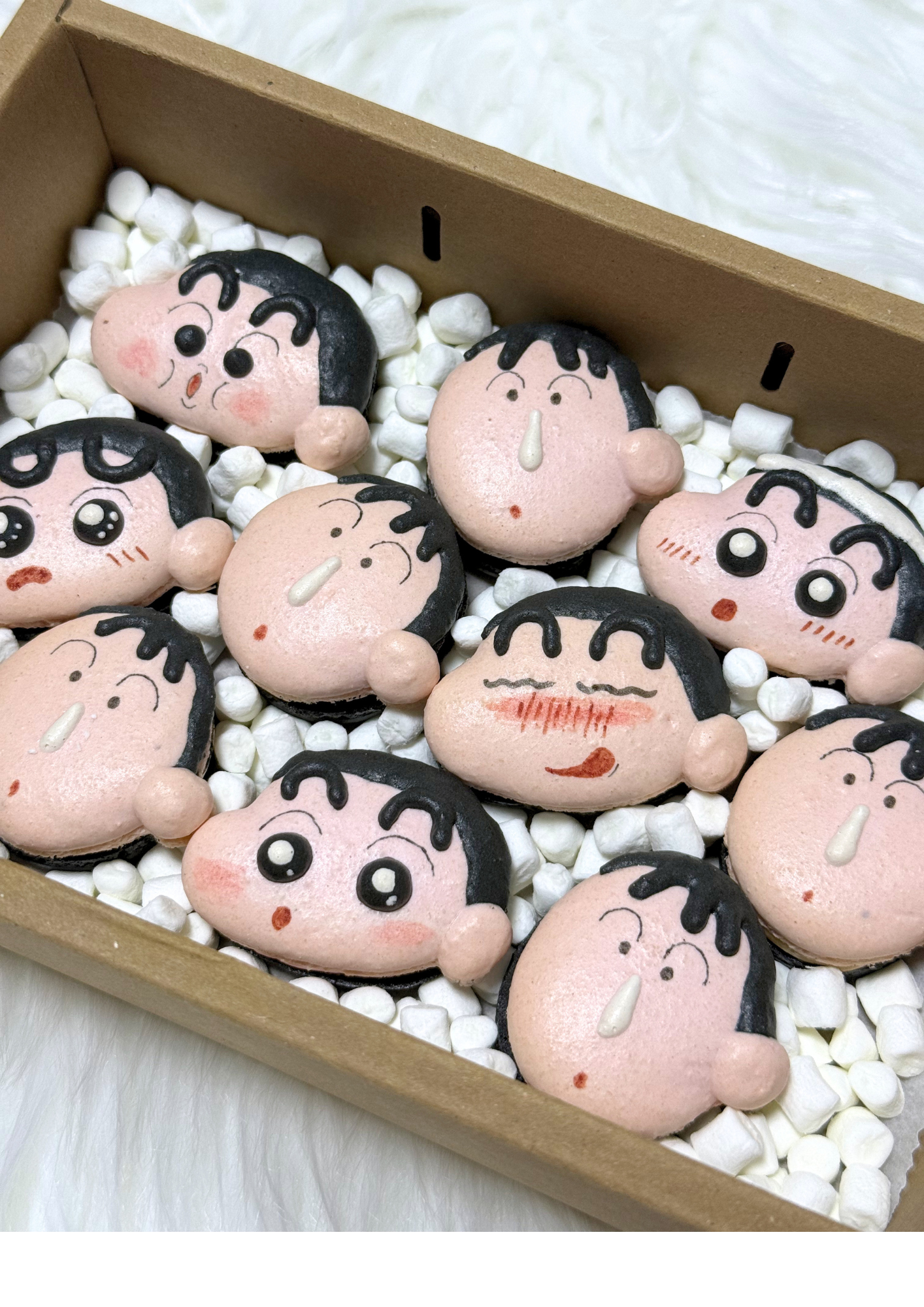 Crayon Shin Chan Macarons