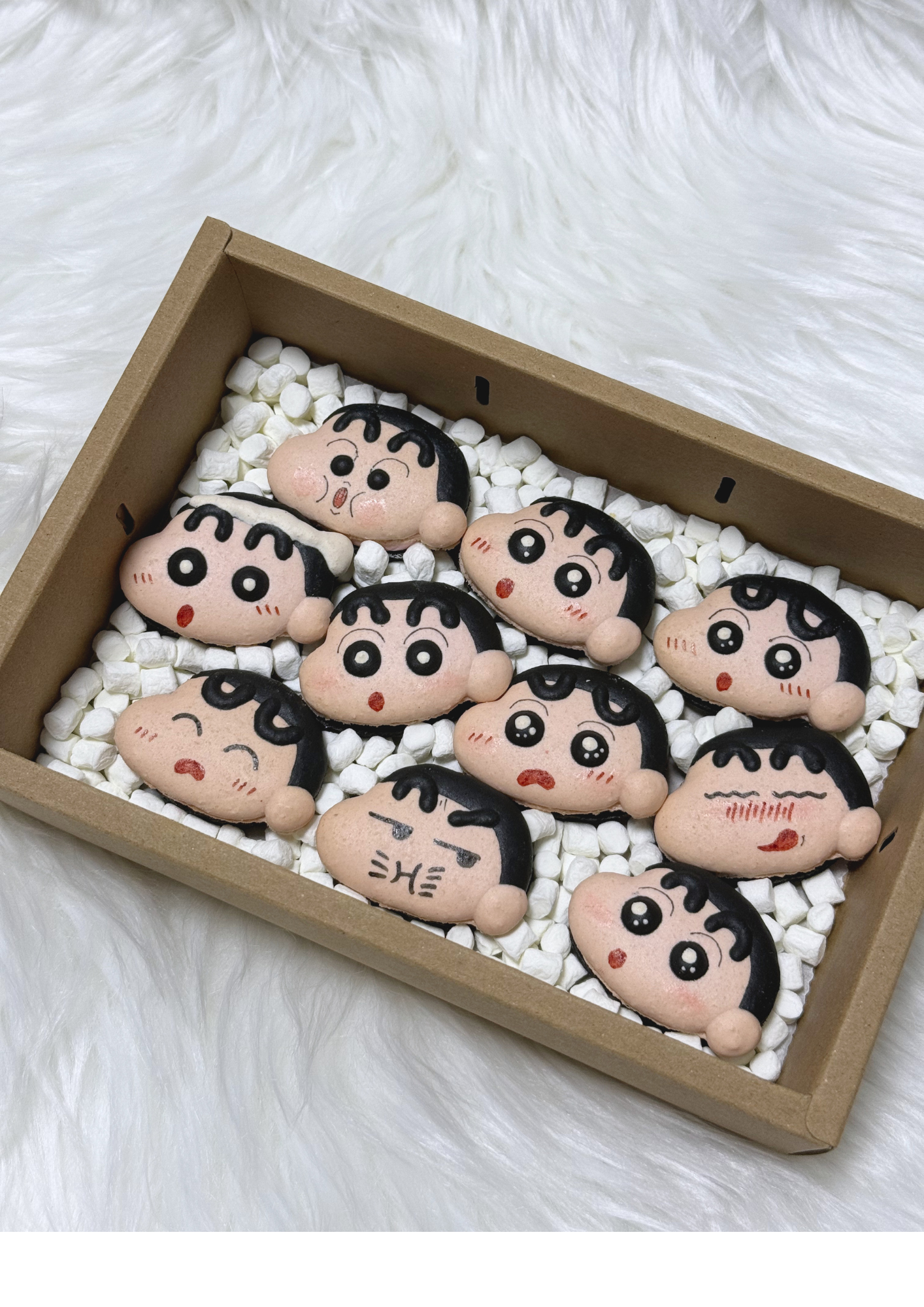 Crayon Shin Chan Macarons