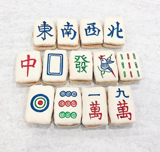 13 Wonders Macaron