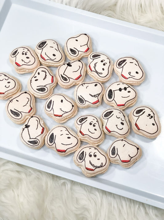 Snoopy Macarons